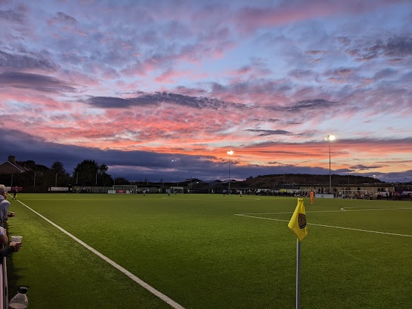Worksop Town crushes Peterborough with eight-goal rout